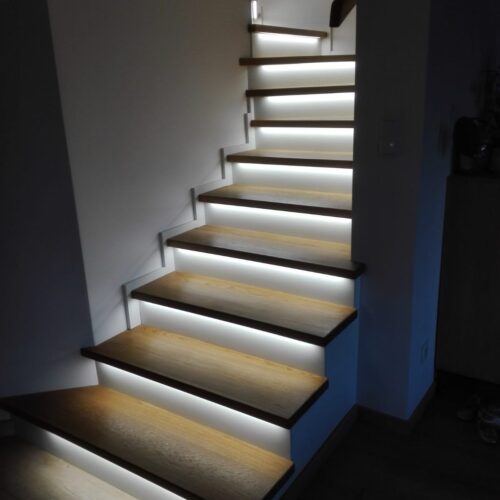 holztreppe stockerau