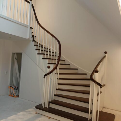 Holztreppe renovieren